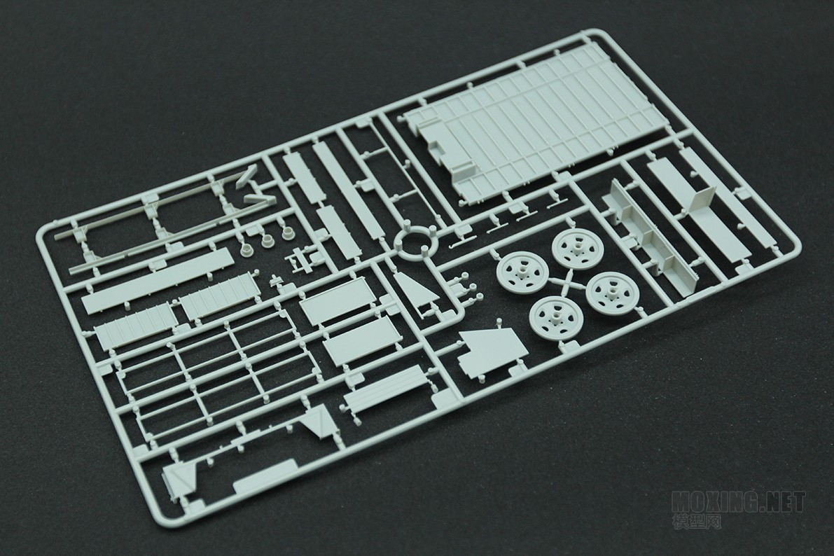 [模型网评测]威骏-1/35德军SWS供弹车及装甲货运车(二合一)(CB35214)-简介与开盒 - 第2张  | 制作坦克模型记录