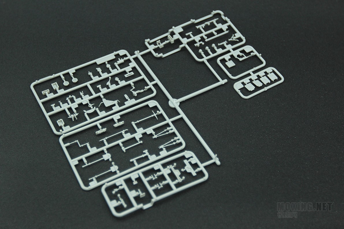 [模型网评测]威骏-1/35德军SWS供弹车及装甲货运车(二合一)(CB35214)-简介与开盒 - 第2张  | 制作坦克模型记录
