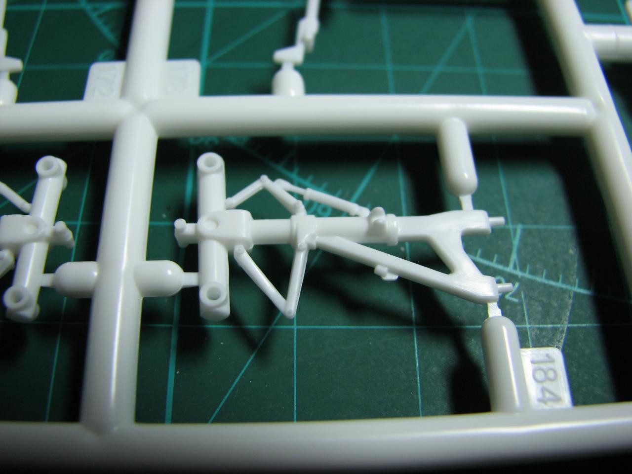 [开盒评测]威望-1/144空中客车A380客机(内构版04259)-封绘及总览 - 第5张  | 制作坦克模型记录