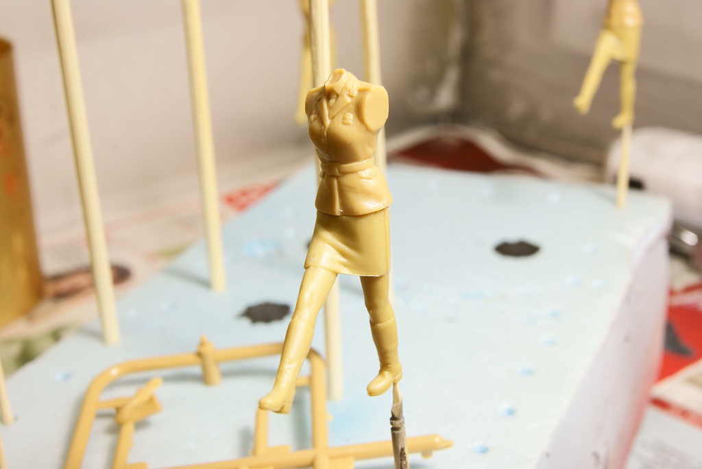 [开盒评测]威骏-1/35国庆60周年阅兵徒步三军女兵(CB35076)-封绘及简介 - 第3张  | 制作坦克模型记录