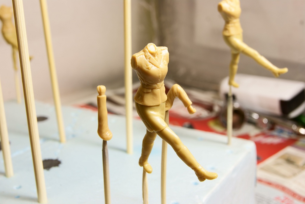 [开盒评测]威骏-1/35国庆60周年阅兵徒步三军女兵(CB35076)-封绘及简介 - 第1张  | 制作坦克模型记录