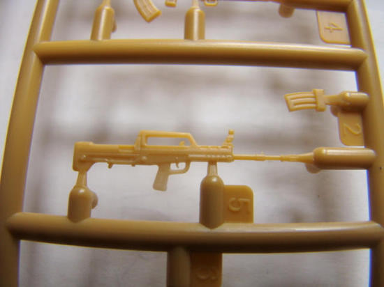 [开盒评测]威骏-1/35中国人民解放军单兵现用轻武器组(AB3537)-封绘 - 第5张  | 制作坦克模型记录