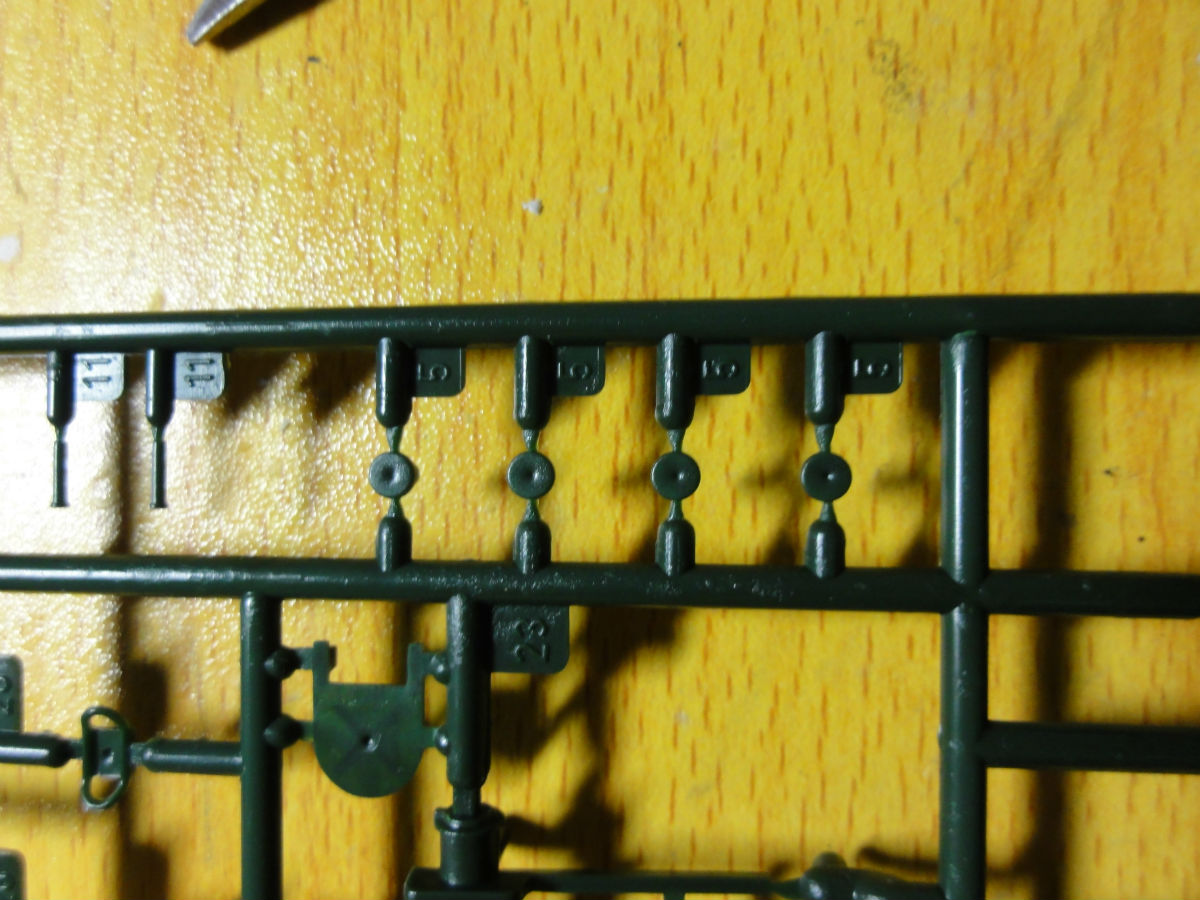 [开盒评测]威望-1/35奔驰